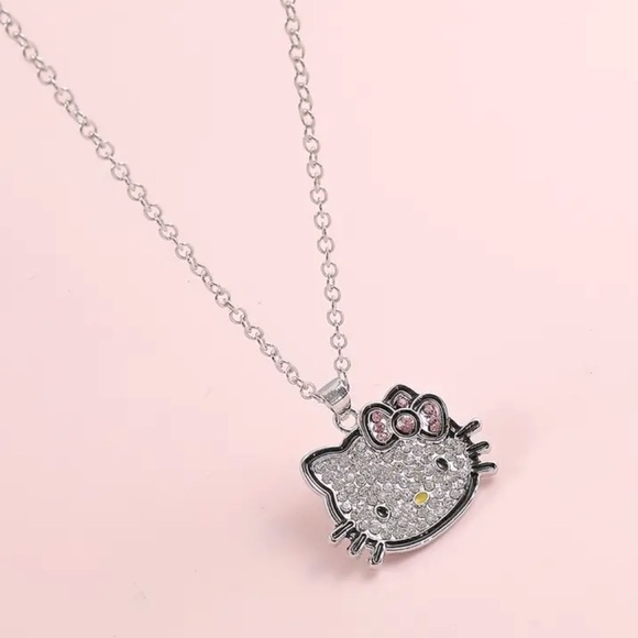 Hello Kitty Pendant Necklace - Picture 5 of 5